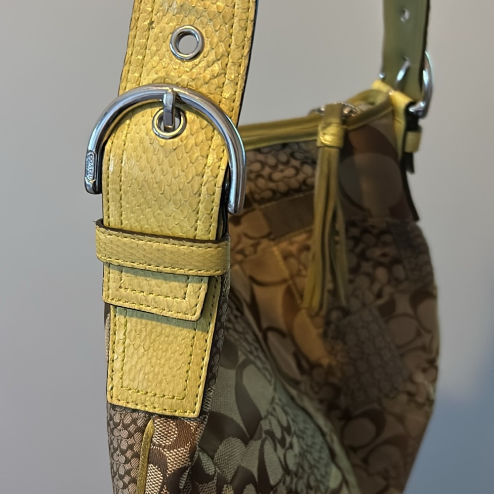 Vintage Coach Exotics Collection Lime green trim zipper closure Hobo bag - Picture 2 of 11